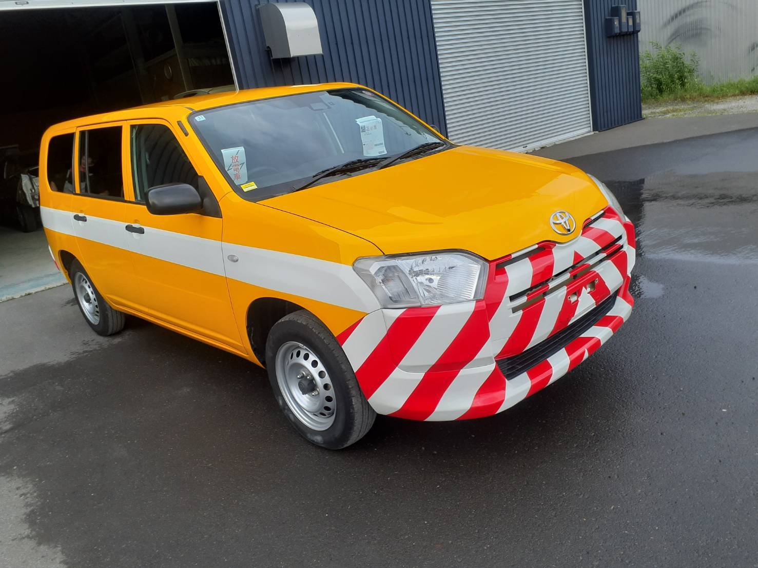 サクシードパトロールカー　全塗装