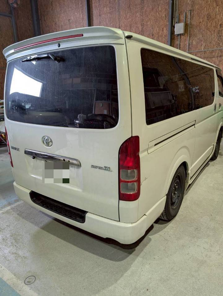 ハイエース　小事故